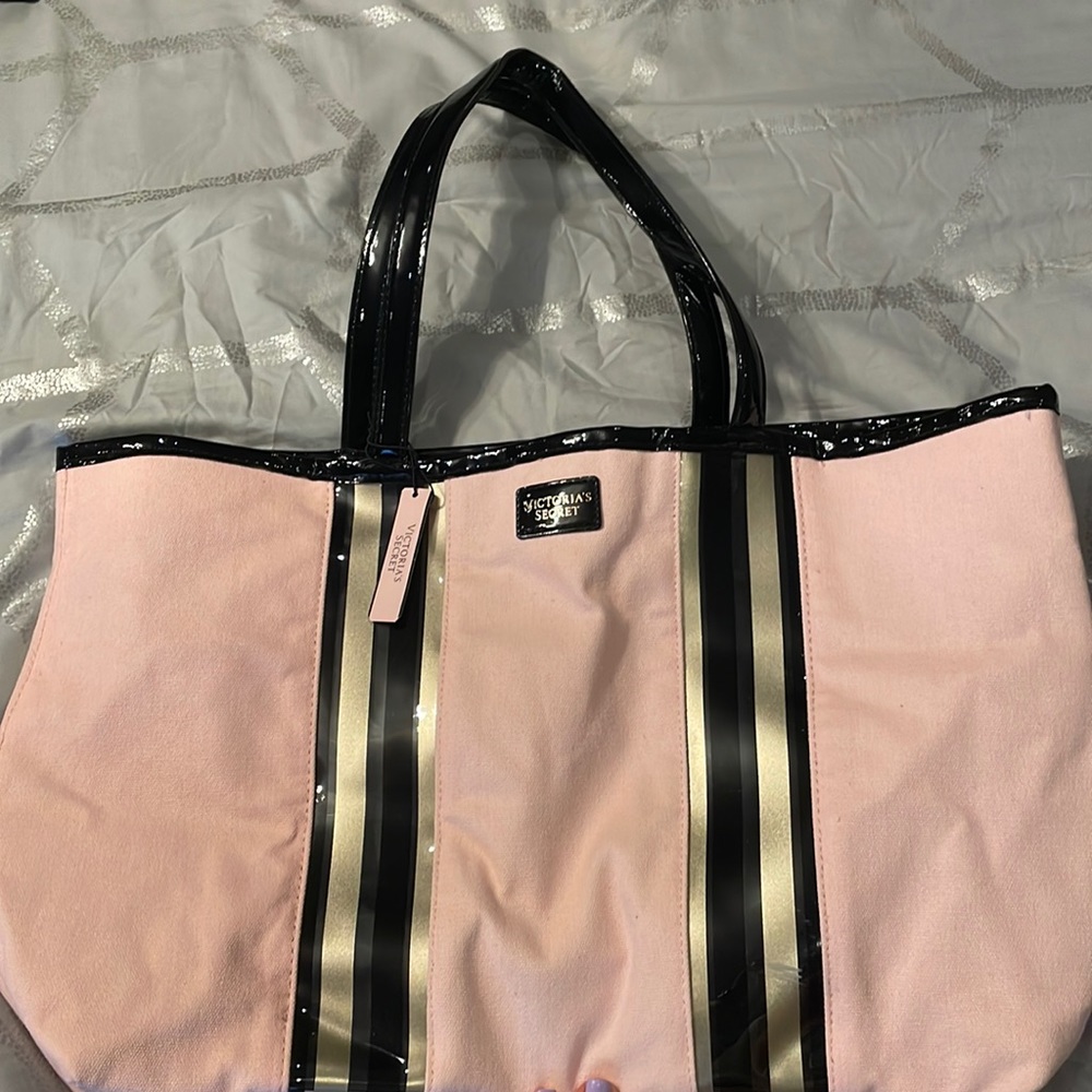 Vs Tote